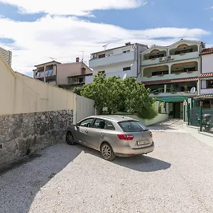 https://apartments-nada-vrsar.in-istria.net